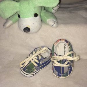 Infant sneakers